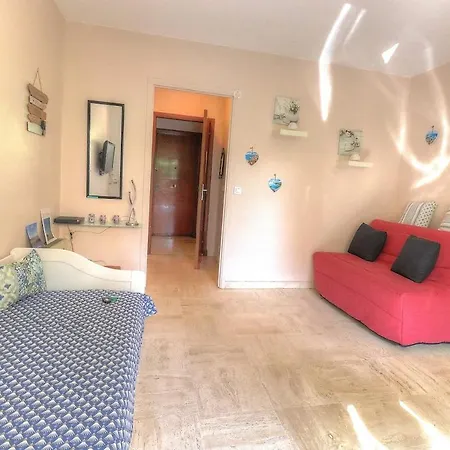 Avec Jardin Apartman